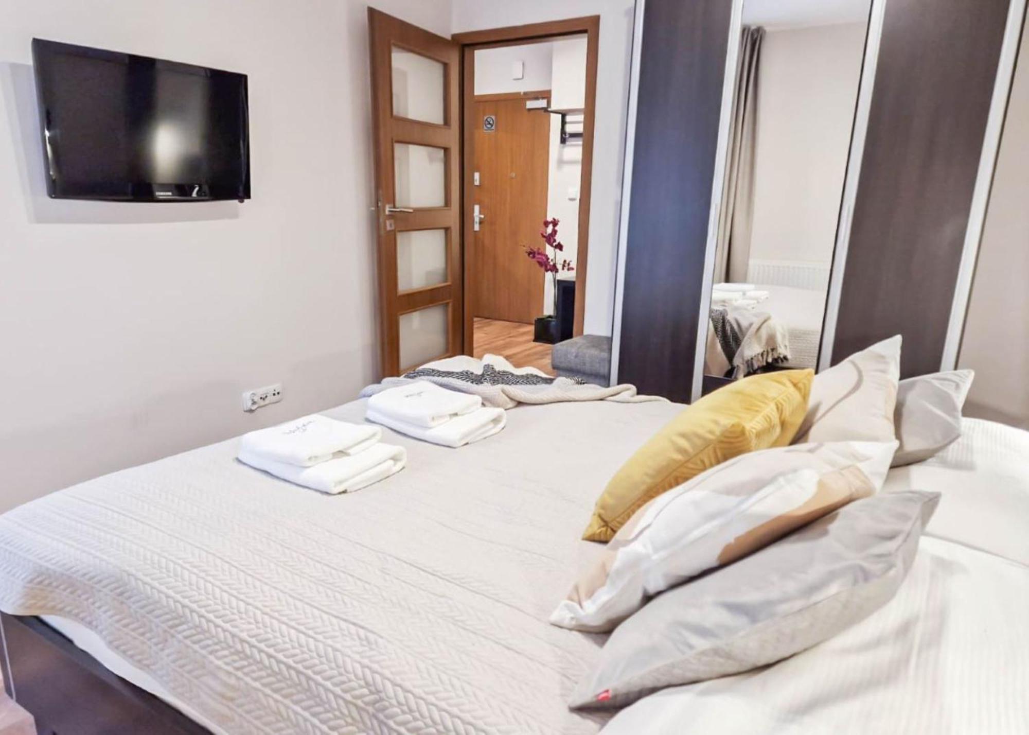 Apartamenty Mistral Z Parkingiem - Promenada & Morze - Apartamenty Na Wyspie Swinoujscie Ngoại thất bức ảnh